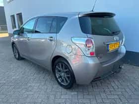 Toyota Verso (2015) thumbnail 3