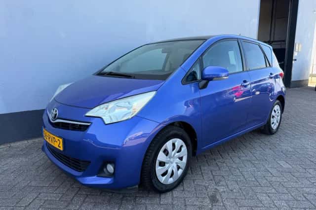 Toyota Verso-S (2011) thumbnail 1