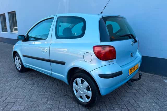 Toyota Yaris (2005) thumbnail 3