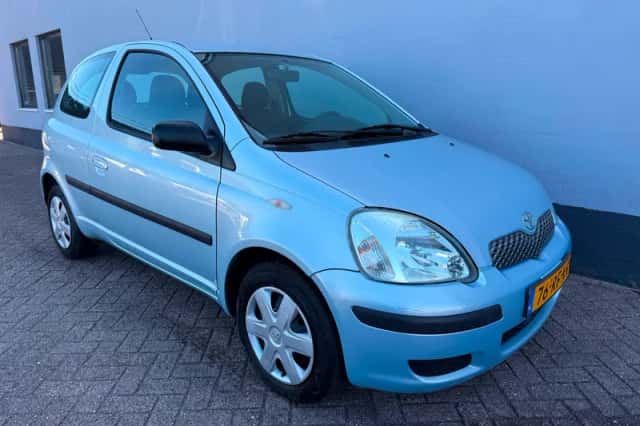 Toyota Yaris (2005) thumbnail 4