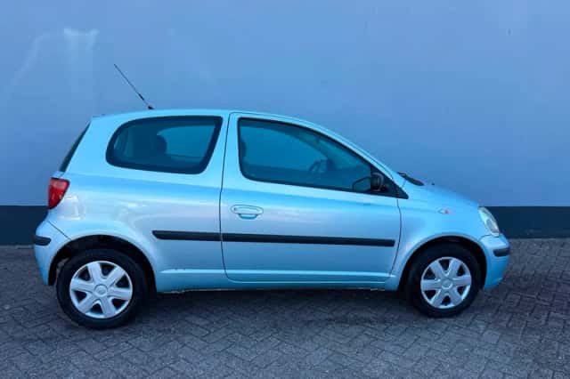 Toyota Yaris (2005) thumbnail 5