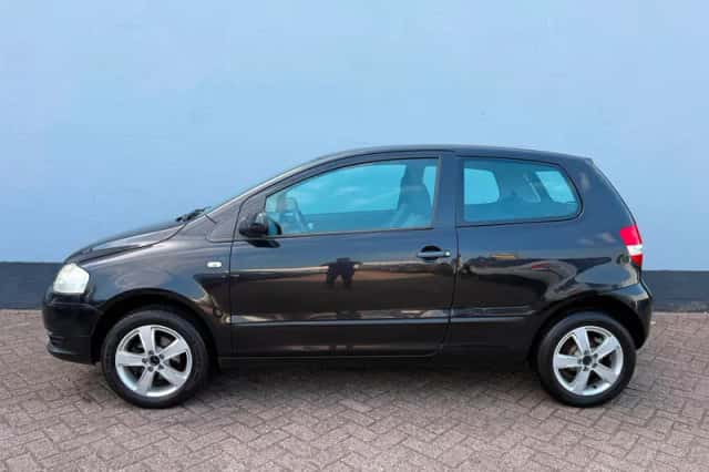 Volkswagen Fox (2007) thumbnail 2