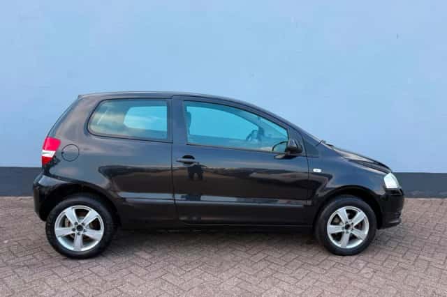 Volkswagen Fox (2007) thumbnail 5