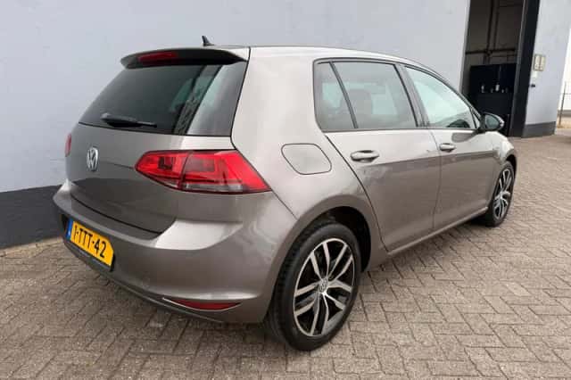 Volkswagen Golf (2014) thumbnail 6