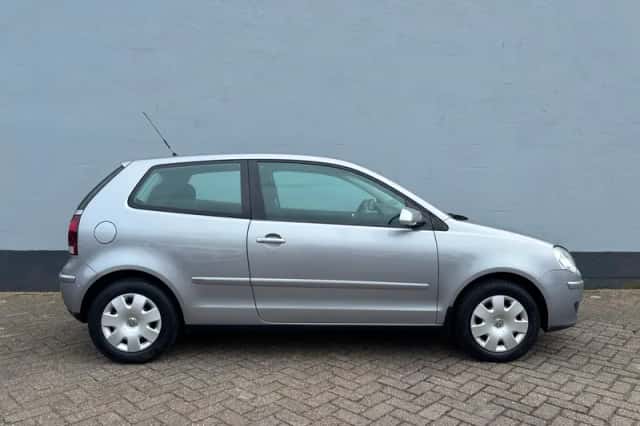 Volkswagen Polo (2007) thumbnail 4