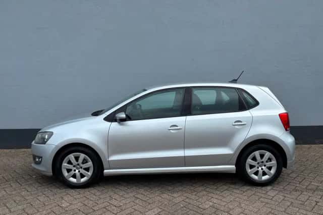 Volkswagen Polo (2013) thumbnail 2