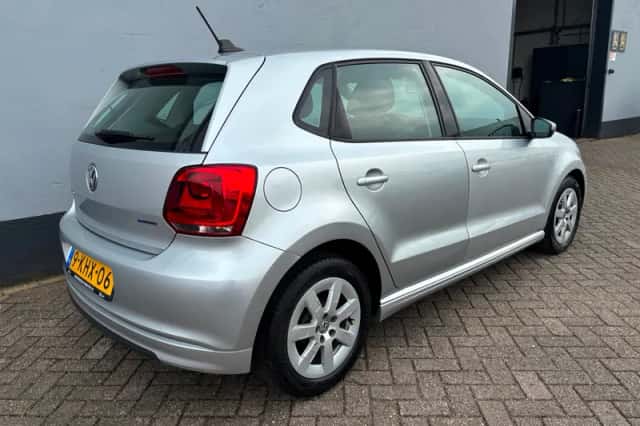 Volkswagen Polo (2013) thumbnail 6
