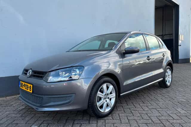 Volkswagen Polo (2011) thumbnail 1