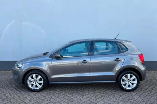 Volkswagen Polo (2011) thumbnail 2