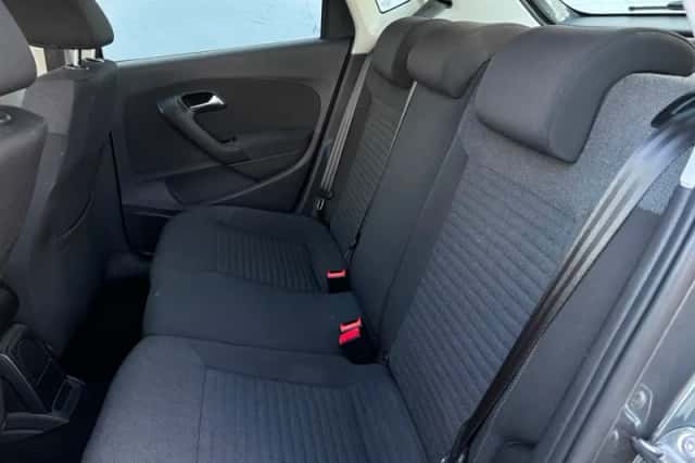 Volkswagen Polo (2011) thumbnail 8