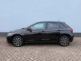 Volkswagen Polo (2022) thumbnail 2