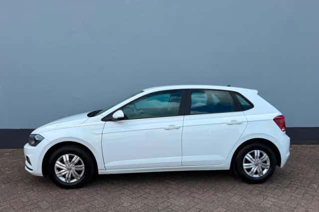Volkswagen Polo (2018) thumbnail 2