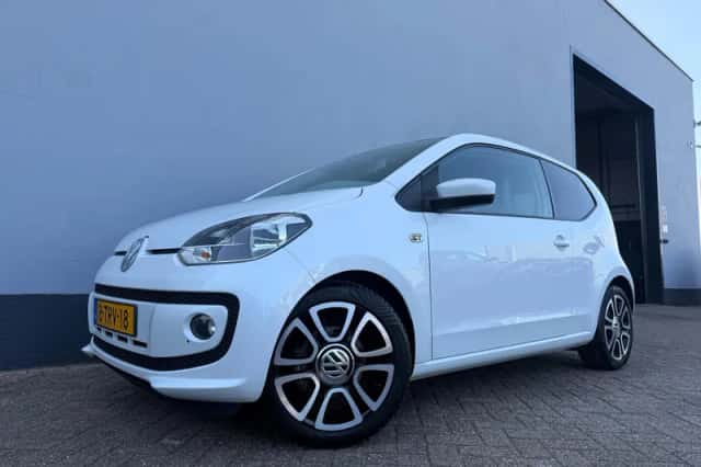 Volkswagen Up! (2014) thumbnail 1