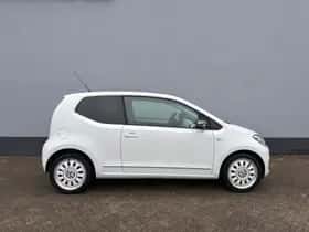 Volkswagen Up! (2012) thumbnail 5