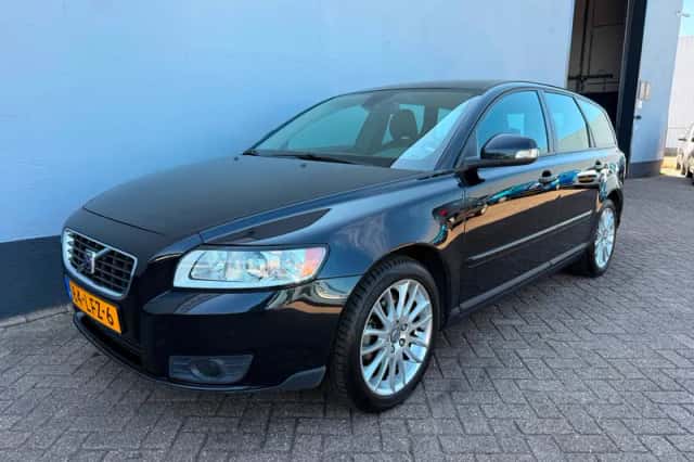 Volvo V50 (2010) thumbnail 1