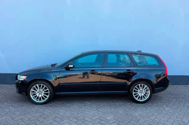 Volvo V50 (2010) thumbnail 2
