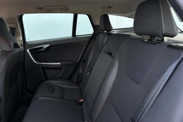 Volvo V60 (2012) thumbnail 8