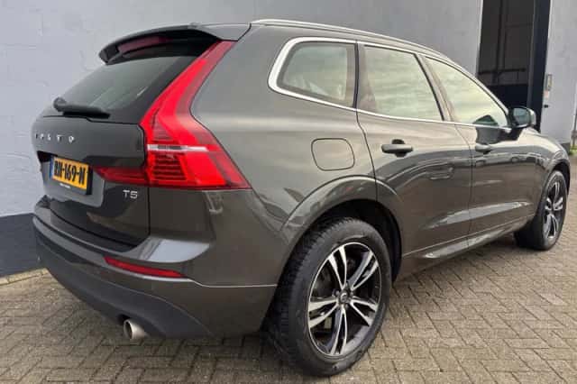 Volvo XC60 (2018) thumbnail 6