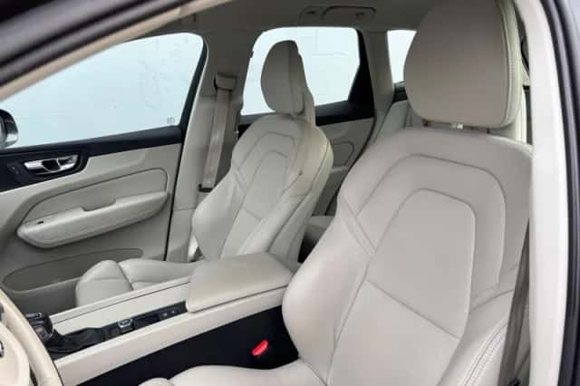 Volvo XC60 (2018) thumbnail 8