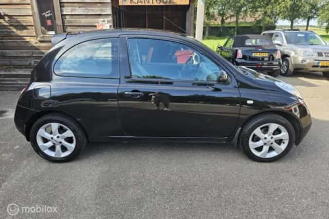 Nissan Micra (2003) thumbnail 4