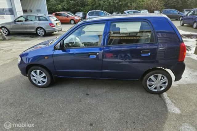 Suzuki Alto (2003) thumbnail 4