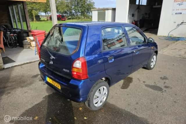 Suzuki Alto (2003) thumbnail 5