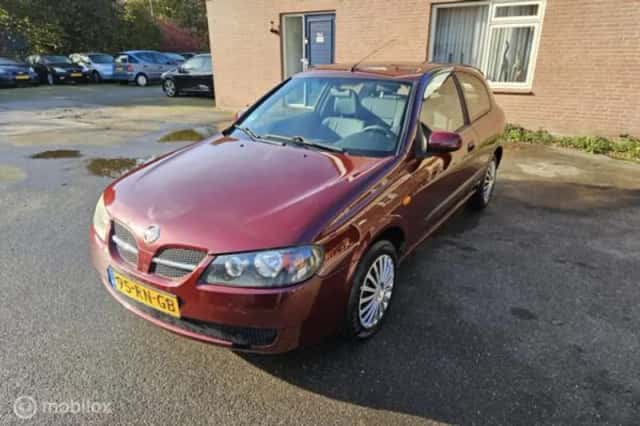 Nissan Almera (2005) thumbnail 1
