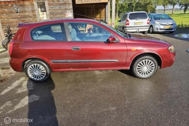 Nissan Almera (2005) thumbnail 4