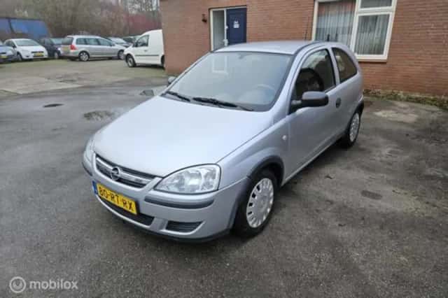Opel Corsa (2005) thumbnail 1