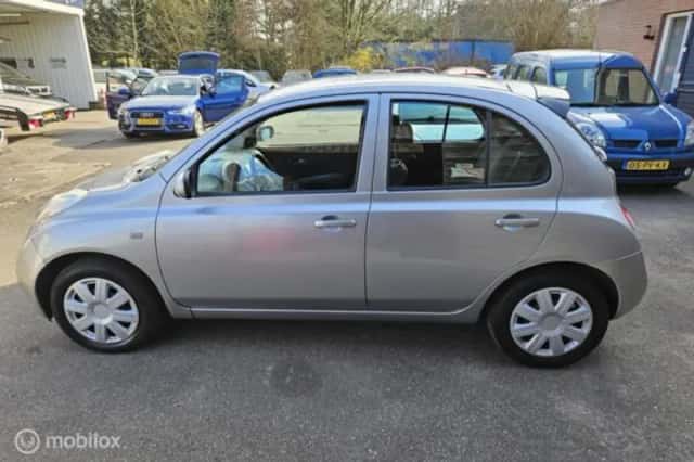 Nissan Micra (2004) thumbnail 2