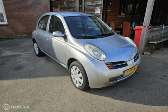 Nissan Micra (2004) thumbnail 3