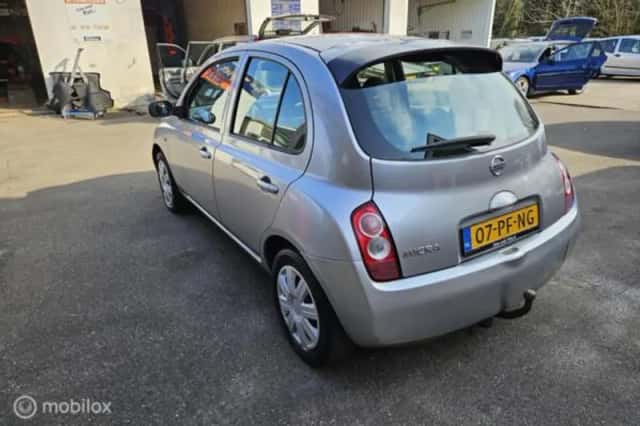 Nissan Micra (2004) thumbnail 6