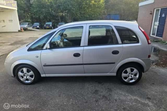 Opel Meriva (2005) thumbnail 2