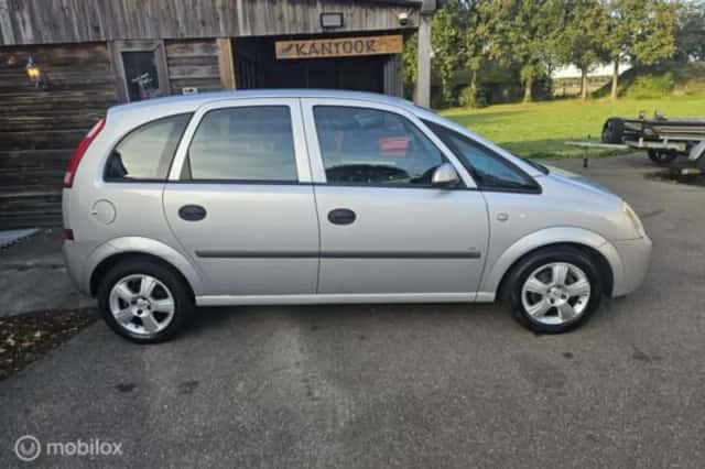 Opel Meriva (2005) thumbnail 4