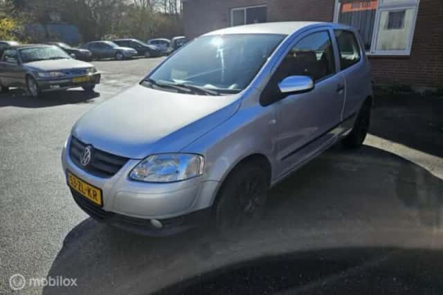 Volkswagen Fox (2008) thumbnail 1