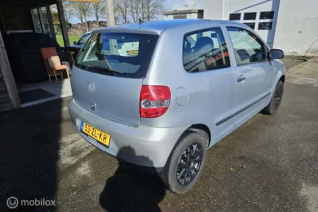Volkswagen Fox (2008) thumbnail 5