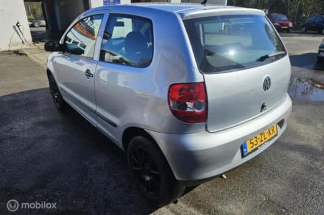 Volkswagen Fox (2008) thumbnail 6