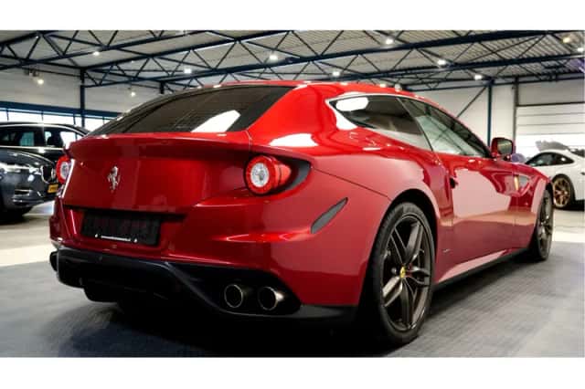 Ferrari FF (2014) thumbnail 5