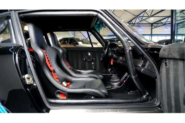 Porsche 911 (1976) thumbnail 2