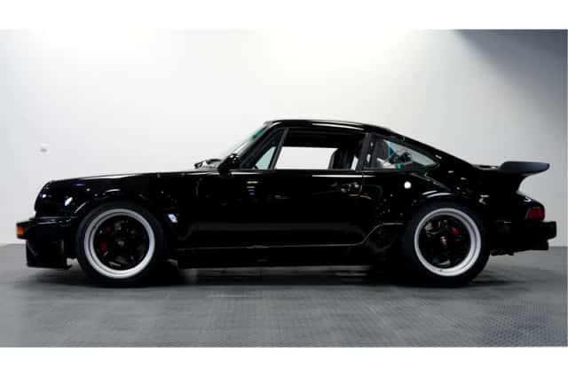 Porsche 911 (1976) thumbnail 5