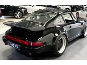 Porsche 911 (1976) thumbnail 7