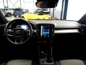Volvo XC40 (2022) thumbnail 2
