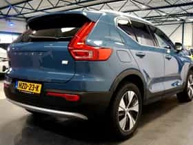 Volvo XC40 (2022) thumbnail 5