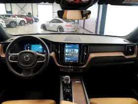 Volvo XC60 (2023) thumbnail 4