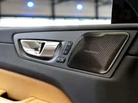 Volvo XC60 (2023) thumbnail 8