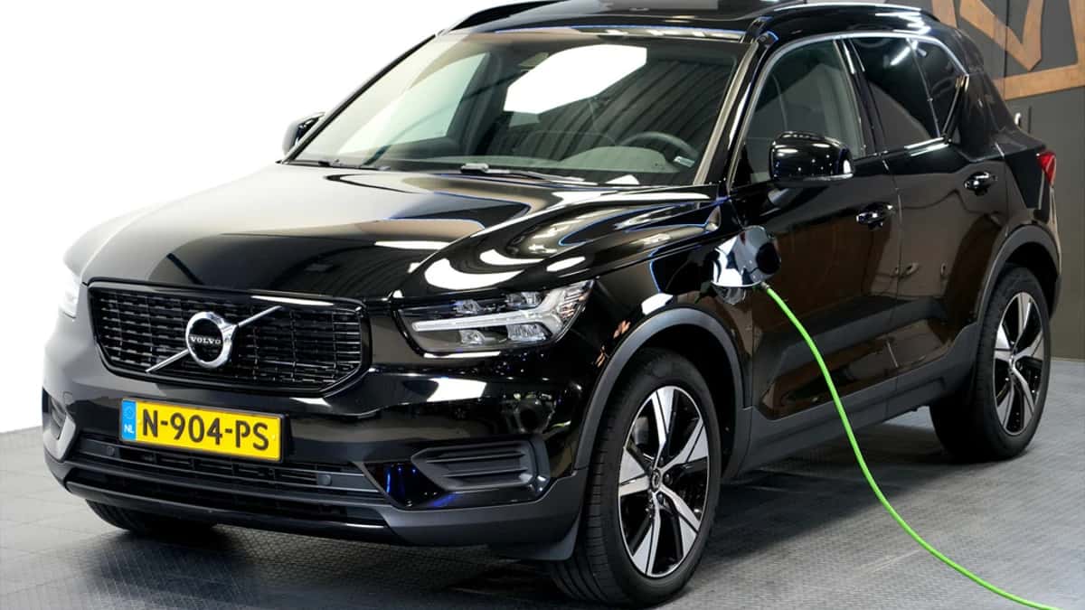 Volvo XC40 (2021) — foto 1