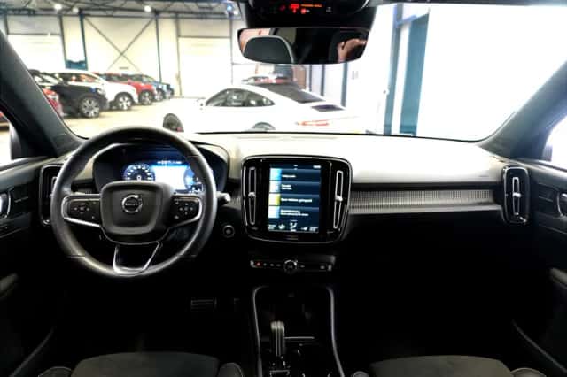 Volvo XC40 (2021) thumbnail 2