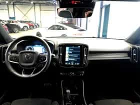 Volvo XC40 (2021) thumbnail 2