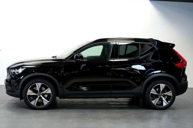 Volvo XC40 (2021) thumbnail 3