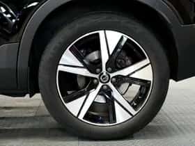 Volvo XC40 (2021) thumbnail 9